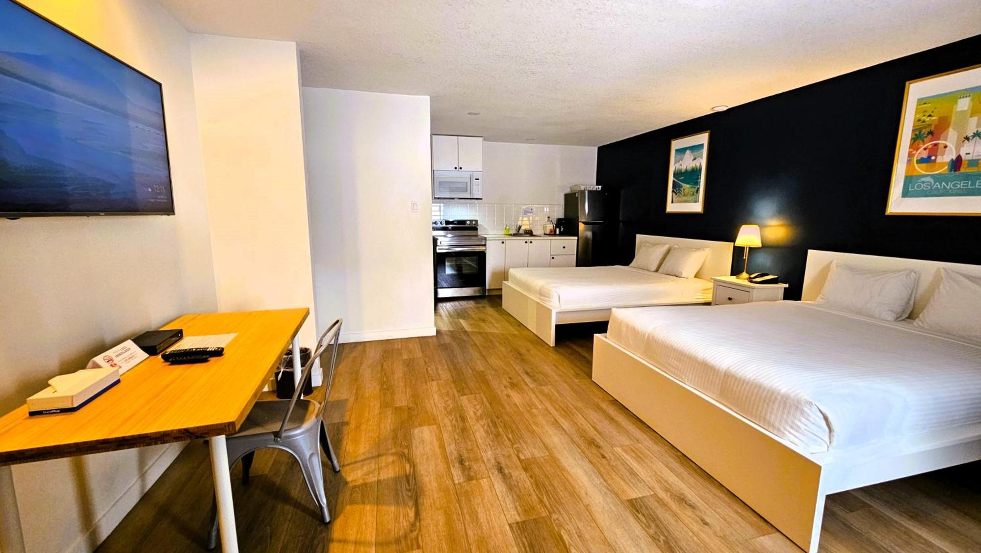 Cloud 9 Inn Whitecourt Exteriör bild