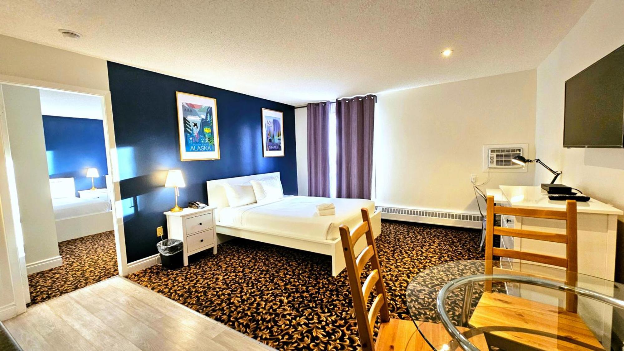 Cloud 9 Inn Whitecourt Exteriör bild