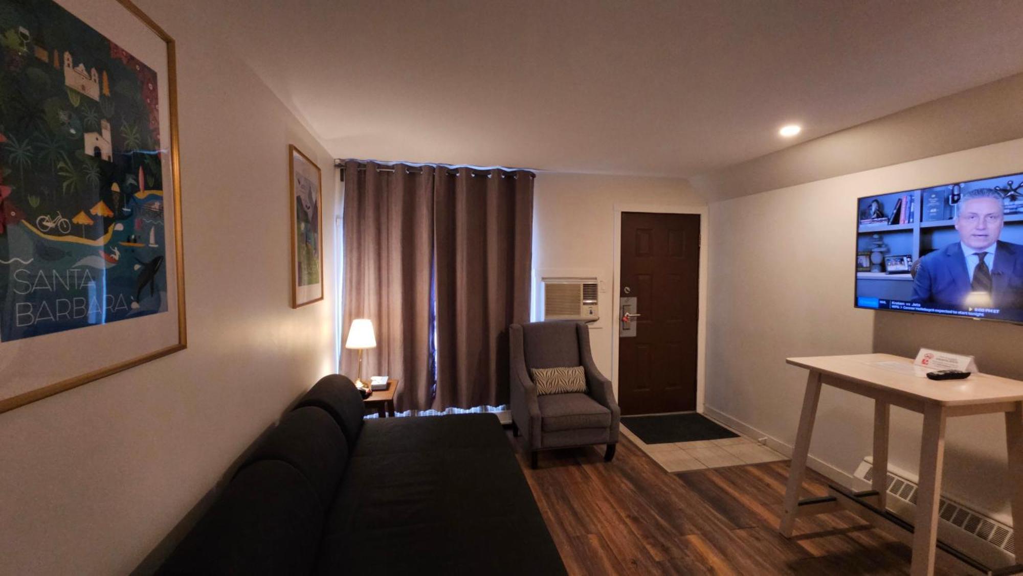 Cloud 9 Inn Whitecourt Exteriör bild