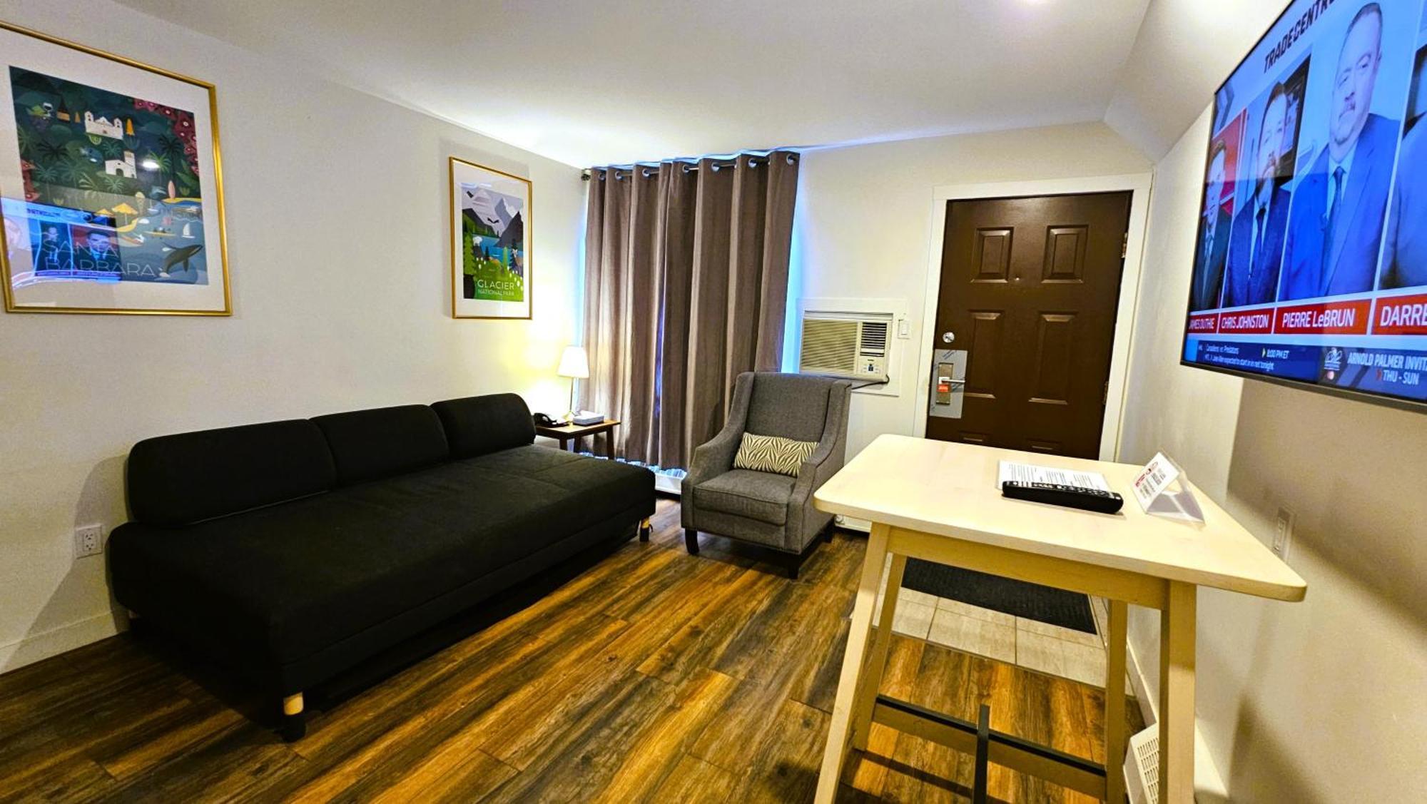 Cloud 9 Inn Whitecourt Exteriör bild